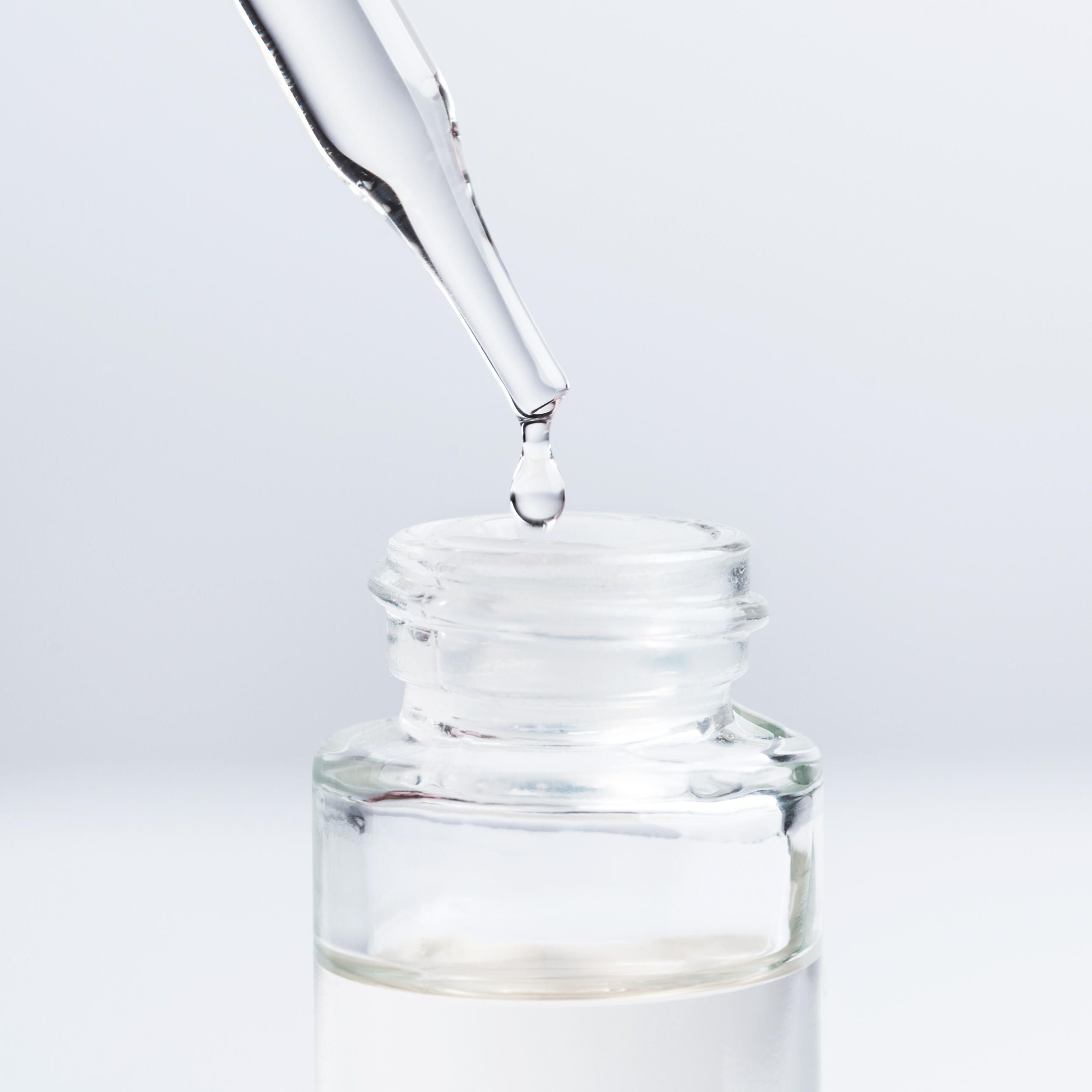 Compte goutte liquide transparent